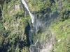 Обрывистый водопад